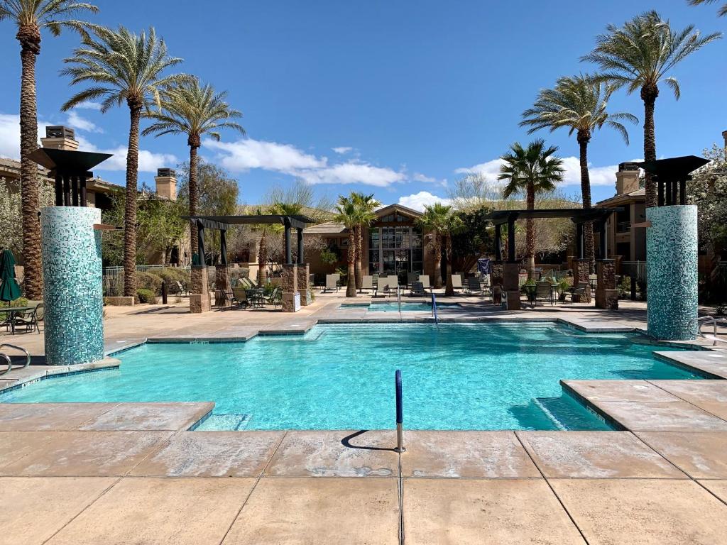 the cliffs at peace canyon as seen from the pool area