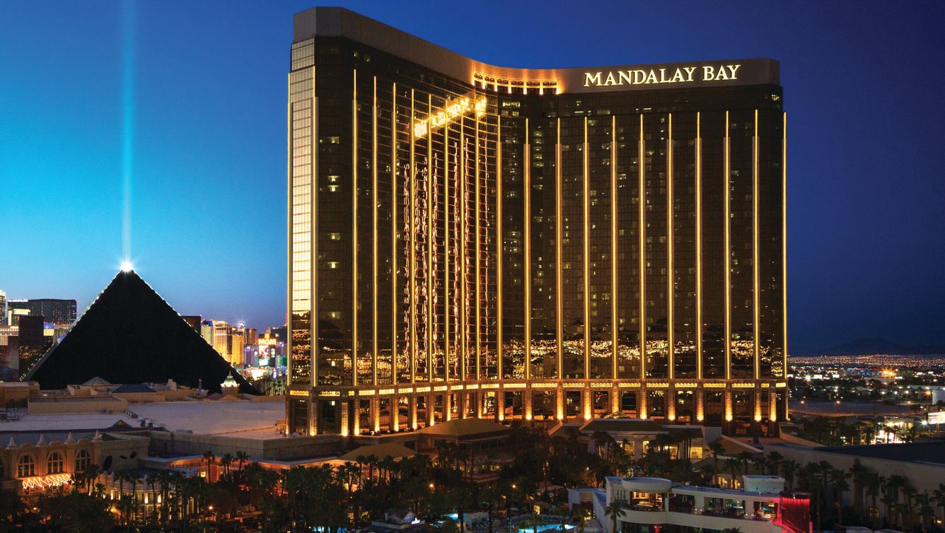 mandalay bay resort at night time