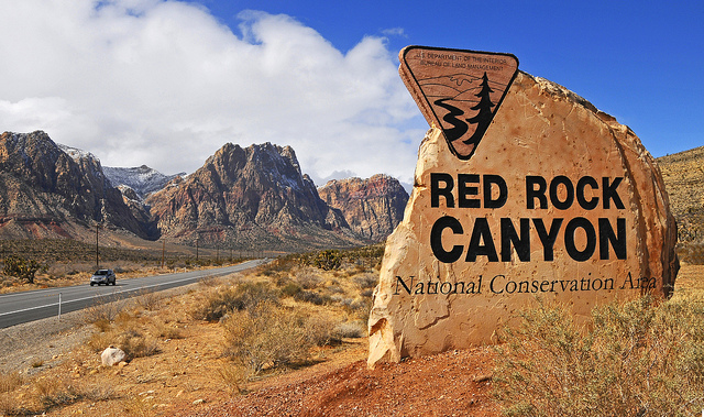 red rock canyon in las vegas, nv as seen from the entrance sign